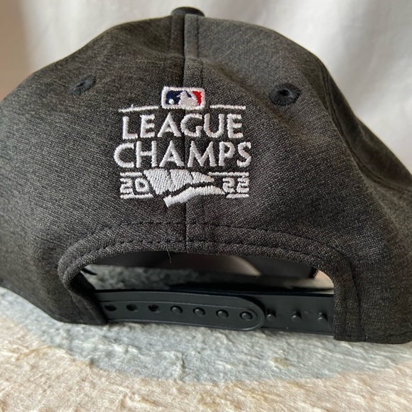 New Era 9Forty 2022 World Series League Champs Philadelphia Phillies Cap-NEW - Picture 7 of 9